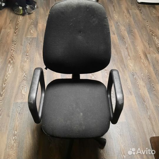 Офисное, компьютерное кресло