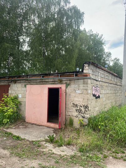 Гараж, > 30 м²