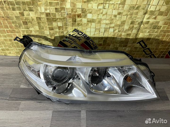 Фара правая на Suzuki Vitara 14-24 галоген новая