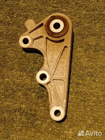 Опора кпп (подушка) задняя 3M51-6P093-J Volvo S40