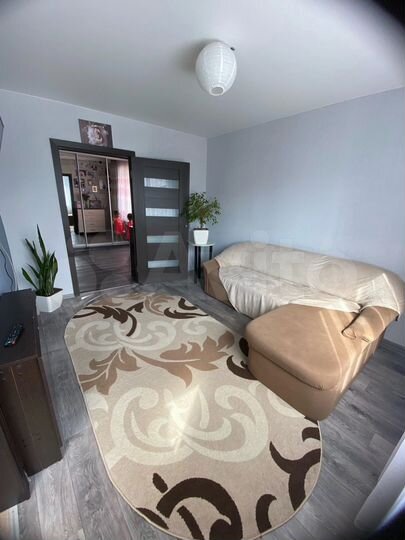 4-к. квартира, 60 м², 1/1 эт.