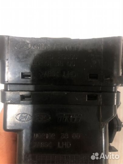 Дефлектор центральный правый hyundai elantra XD 1