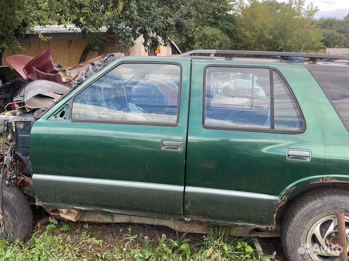 Дверь chevrolet blazer