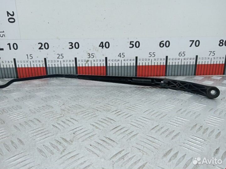 Щеткодержатель (поводок стеклоочистителя, дворник)