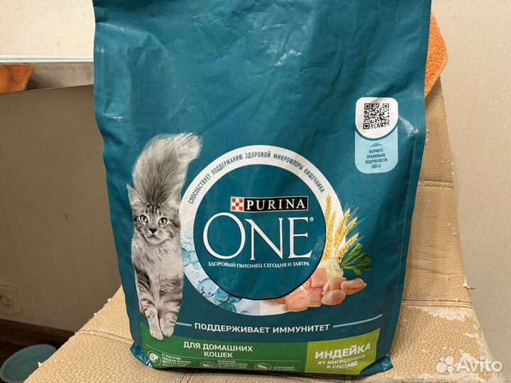 Домик для кошки, корм Purina One 3 кг