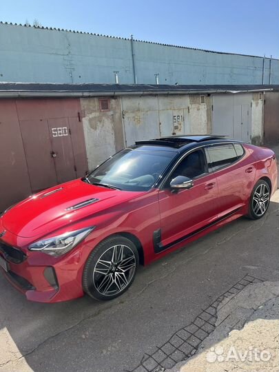 Kia Stinger 2.0 AT, 2021, 16 365 км