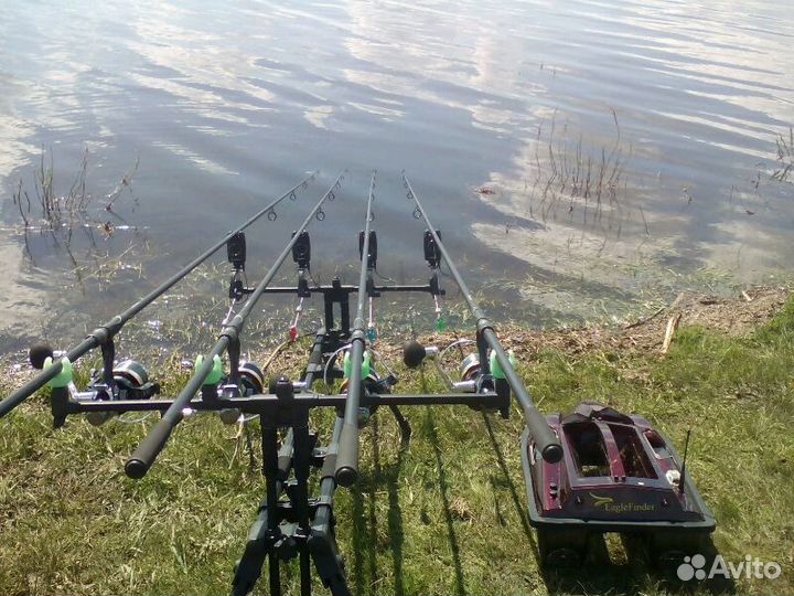 Кораблик прикормочный