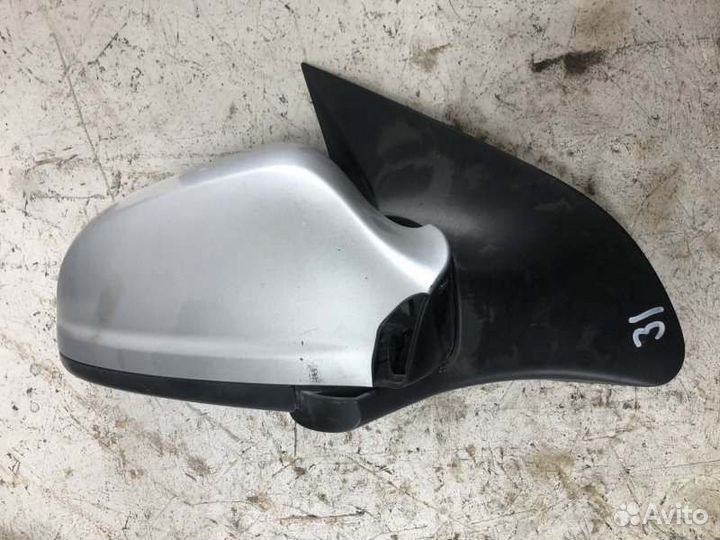 Зеркало боковое Opel Astra H 1.6 Z16XER 2011