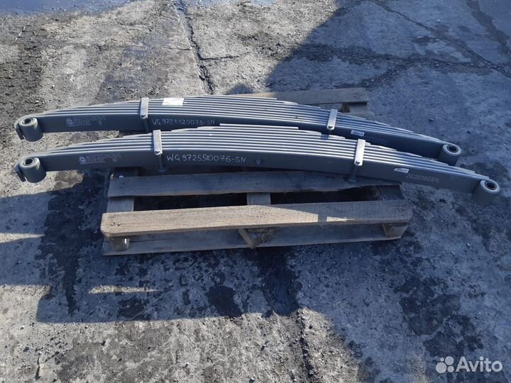 Рессора передняя левая в сборе. WG9725520076