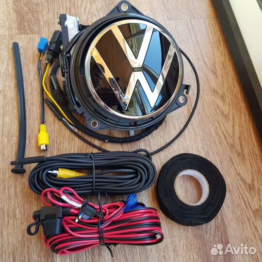 Камера заднего вида polo liftback в эмблему