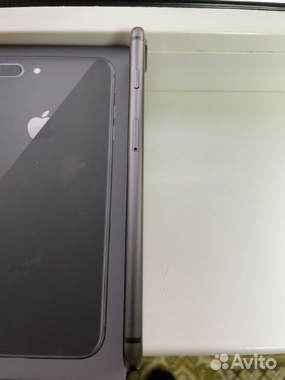 iPhone 8 Plus, 64 ГБ