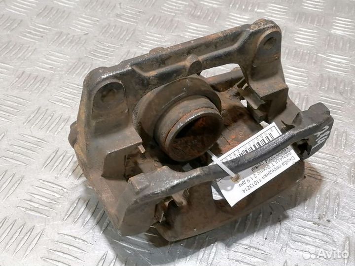 Суппорт передний правый Renault Scenic 2003 2009