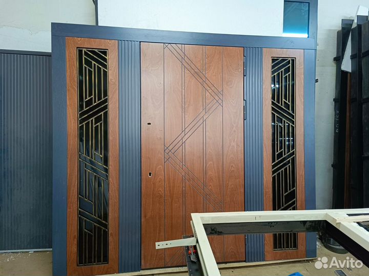 Дверь подъездная