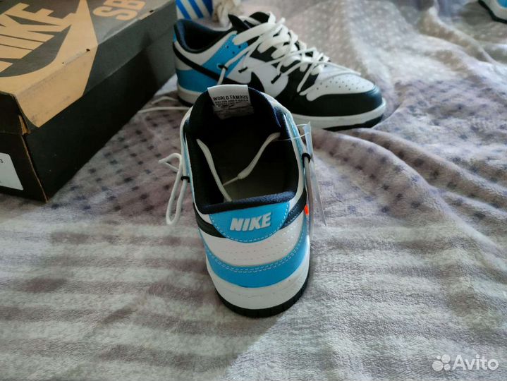 Nike SB Dunk Low Pro