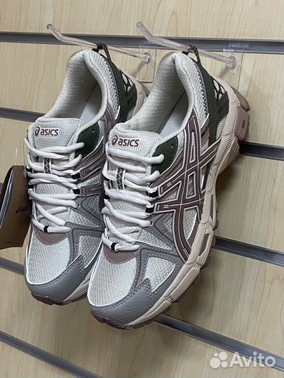 Кроссовки asics kahana