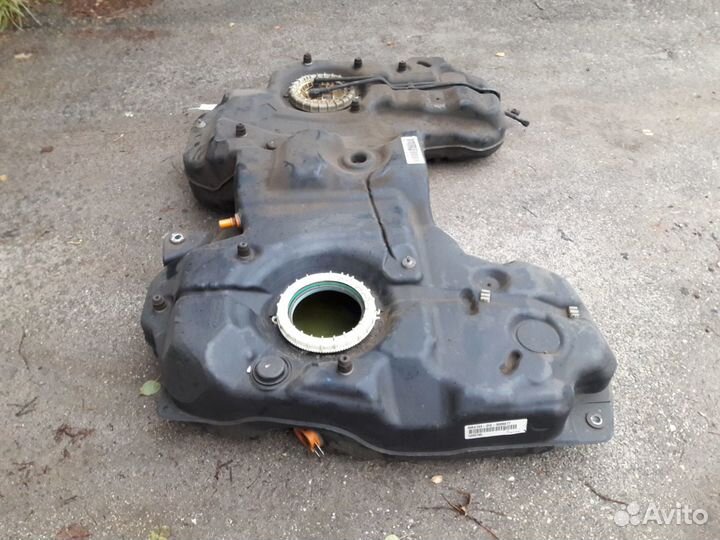 Бак топливный Mercedes X164 A1644700801