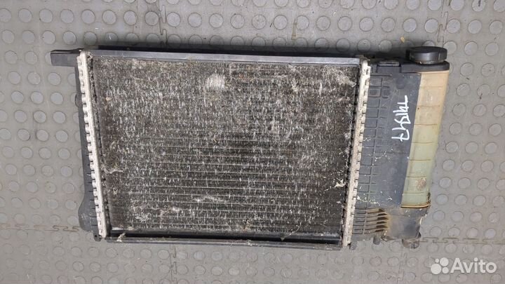 Радиатор охлаждения двигателя BMW 3 E36, 1996