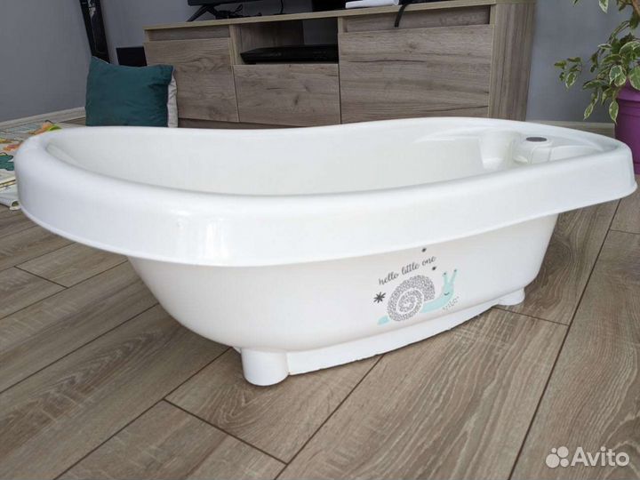 Ванночка для купания с горкой