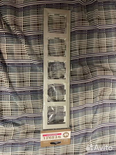 Рамка на 5 постов (серебряный)