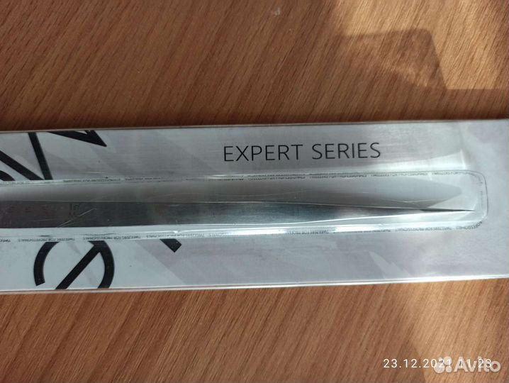 Пинцет для ресниц