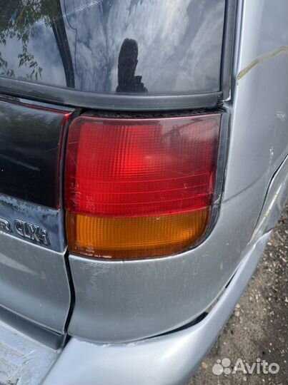 Mitsubishi space runner задний фонарь