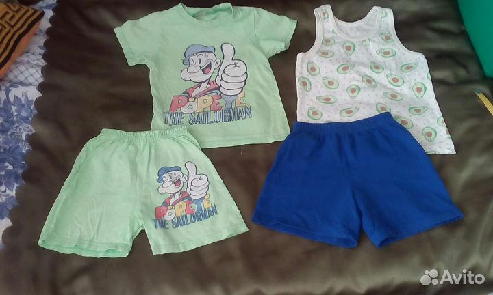 Костюм на мальчика 3-5 лет, шорты, маечки пакетом