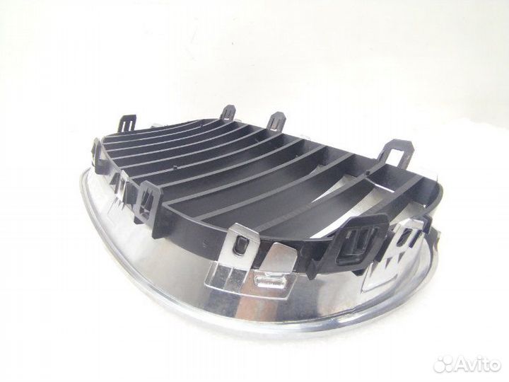 Решетка радиатора передняя правая Bmw 5-Series E60