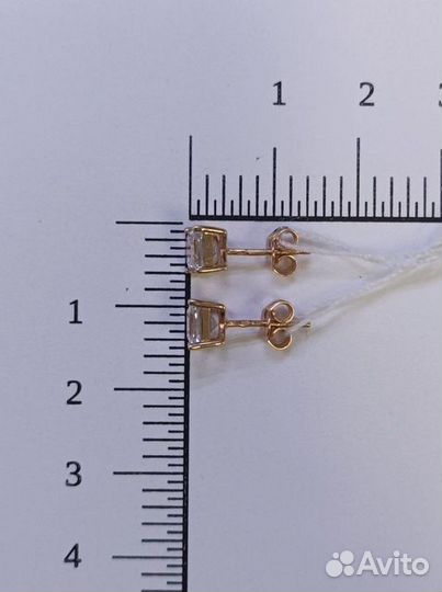 Золотые серьги с фианитом