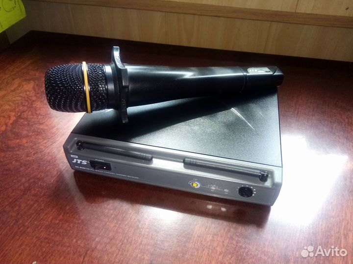Микрофонная радиосистема JTS