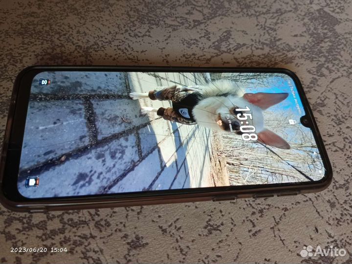 Продам телефон