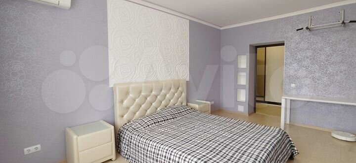 2-к. квартира, 70,3 м², 11/14 эт.