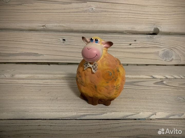 Статуэтки сувениры