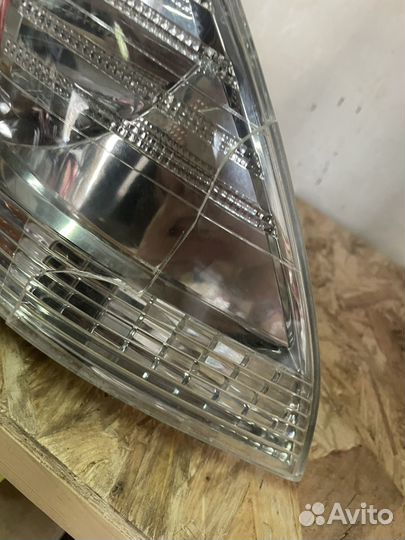 Правый стоп сигнал Toyota Altezza