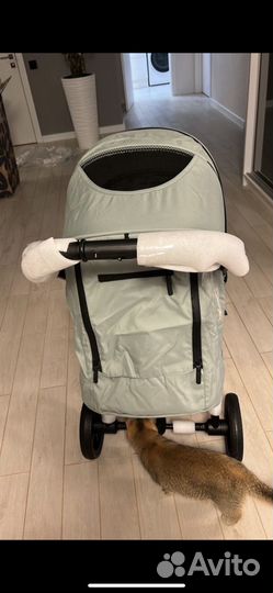 Коляска новая