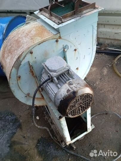 Вентилятор улитка с электродвигателем