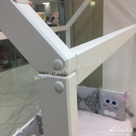 Кровать Домик из массива