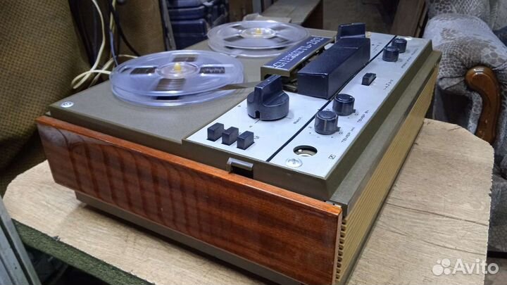 Катушечный магнитофон Снежеть-202 Рабочий