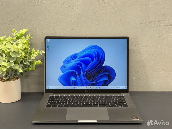 Ноутбук Xiaomi Redmi Book Pro 14 (R7/16/512)