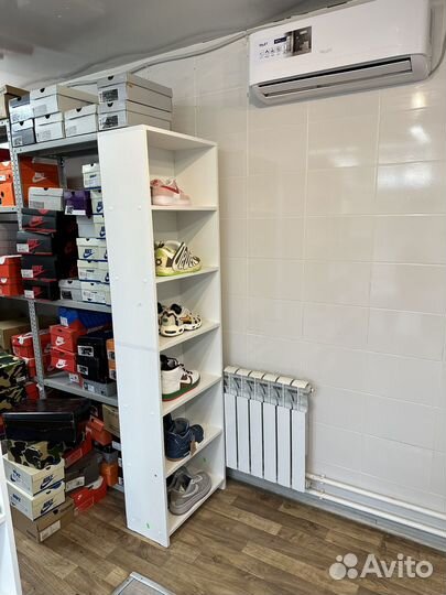 Магазин кроссовок