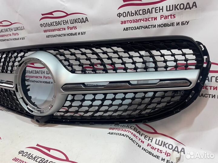 Решетка радиатора Mercedes C253 W253 GLC A25388077