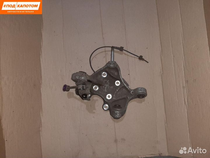 Кулак задний левый Honda Accord 8 (2007 - 2011)