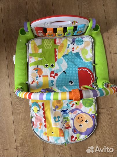 Развивающий коврик fisher price с пианино