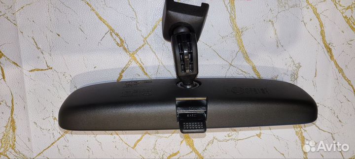 Зеркало заднего вида салонное