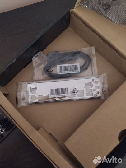 Материнская плата с процессором Ryzen 5 1400