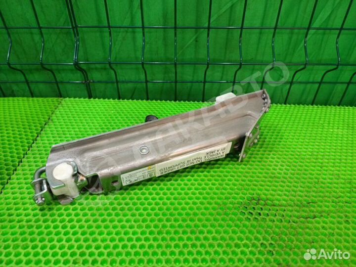 Домкрат Mercedes-Benz C W204