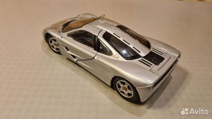 Коллекционная модель 1/18