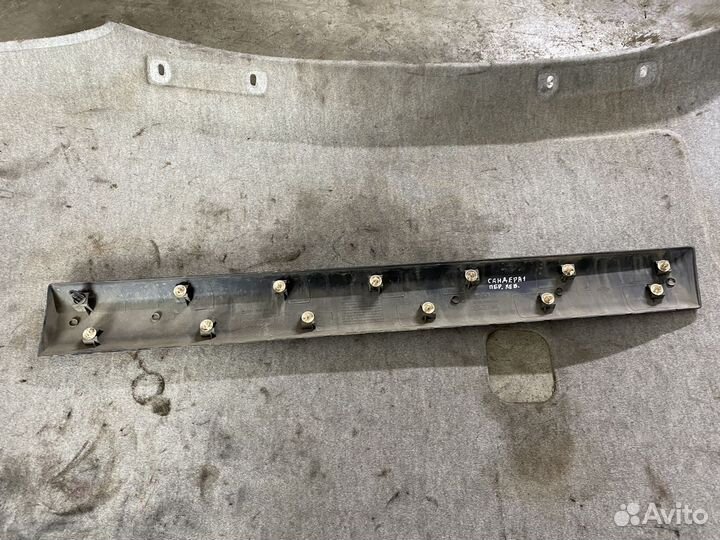 Молдинг передней левой двери Renault Sandero I (20