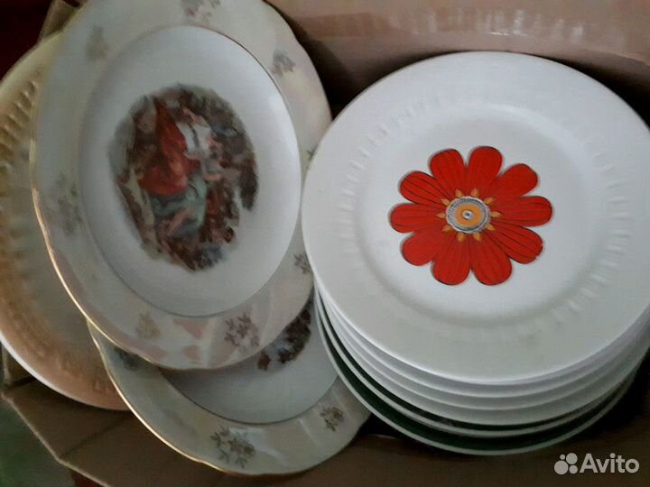 Люстра и тарелки гдр