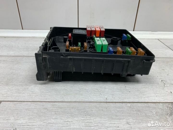 Блок предохранителей Volkswagen Golf хэтчбек BLS