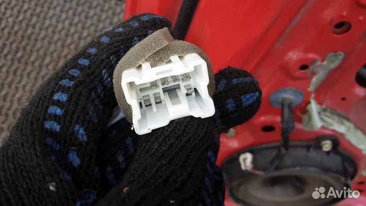 Дверь передняя правая Nissan Almera